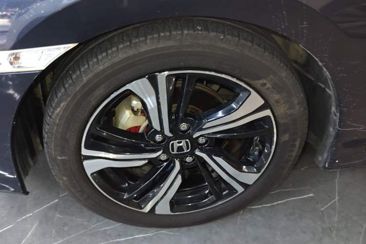 Used Honda Civic 2016 220TURBO CVT Prestige Edition Left Front Wheel Hub