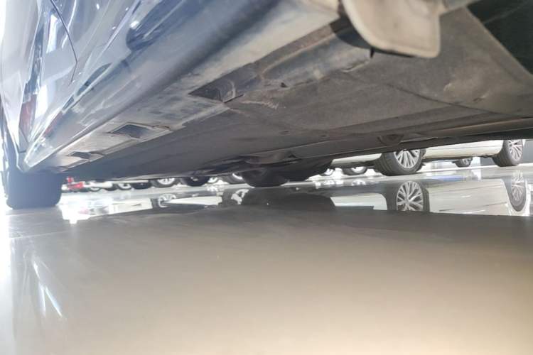 Used Honda Civic 2016 220TURBO CVT Luxury Edition Left Side Sill