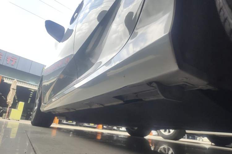 Used Honda Civic 2016 220TURBO CVT Luxury Edition Left Side Sill