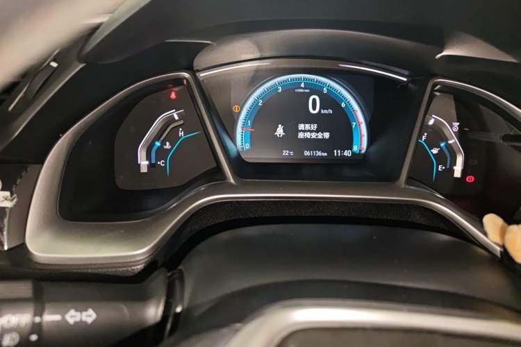 Used Honda Civic 2016 220TURBO Manual Luxury Edition Odometer Close Up