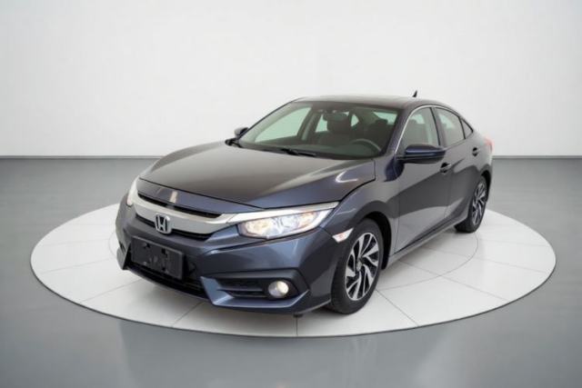 Ojetý Honda Civic 2016 220TURBO CVT Luxury Edition