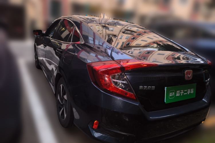 Used Honda Civic 2016 220TURBO CVT Luxury Edition Rear Left 45 Deg