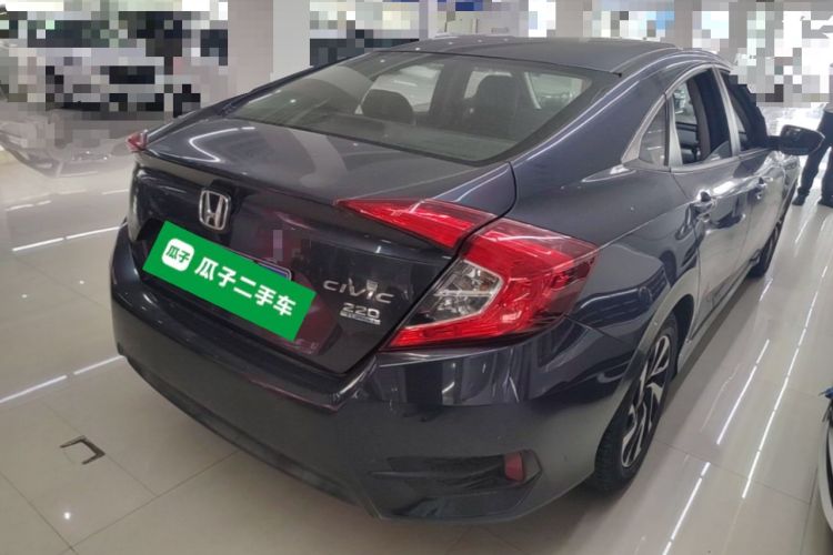 Used Honda Civic 2016 220TURBO CVT Luxury Edition Rear Right 45 Deg