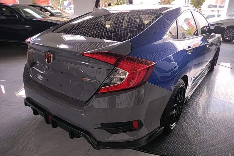 Used Honda Civic 2016 220TURBO CVT Prestige Edition Rear Right 45 Deg