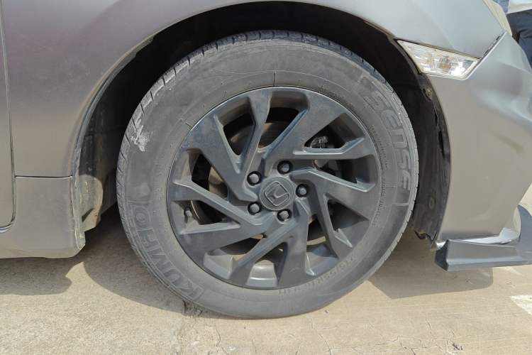 Used Honda Civic 2016 220TURBO CVT Luxury Edition Right Front Wheel Hub