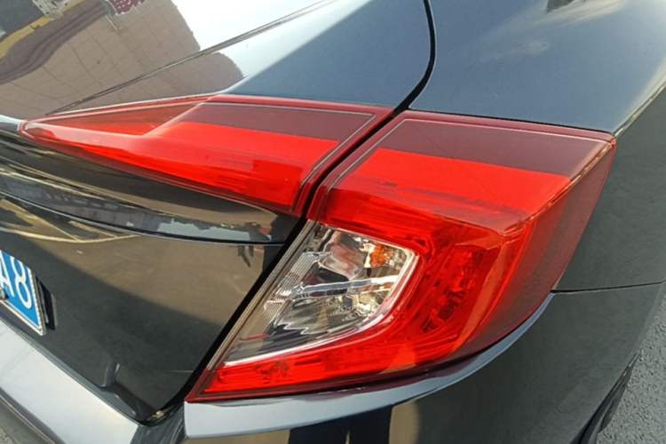 Used Honda Civic 2016 220TURBO Manual Luxury Edition Right Rear Taillight