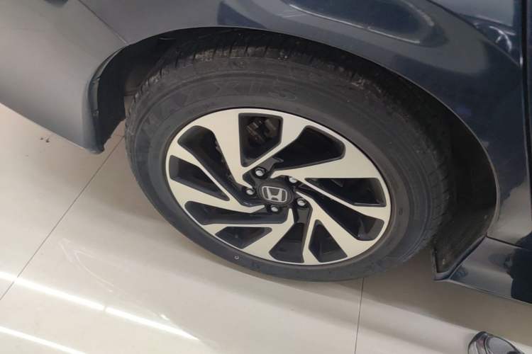 Used Honda Civic 2016 220TURBO CVT Luxury Edition Right Rear Wheel Hub