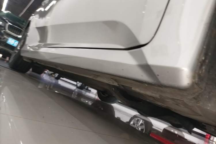 Used Honda Civic 2016 220TURBO CVT Luxury Edition Right Side Sill