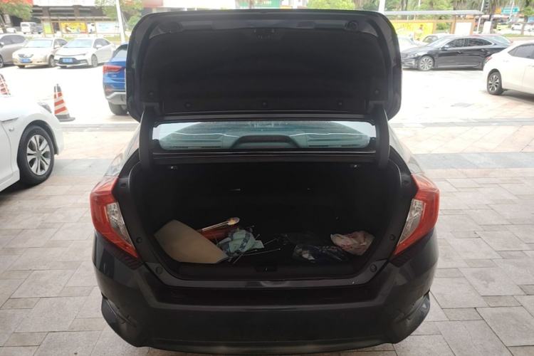 Used Honda Civic 2016 220TURBO CVT Prestige Edition Trunk
