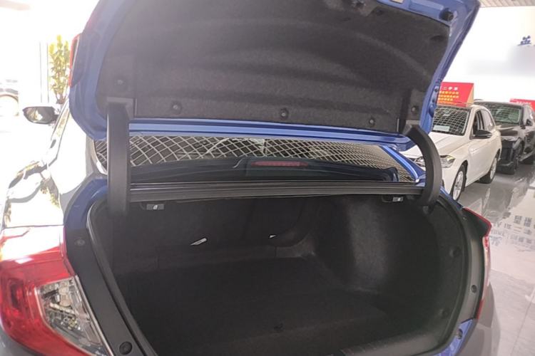 Used Honda Civic 2016 220TURBO CVT Prestige Edition Trunk