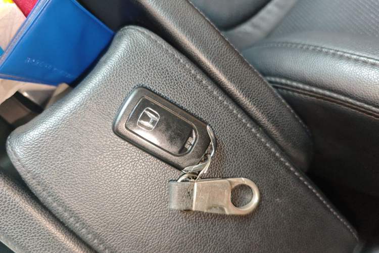 Used Honda Civic 2016 220TURBO CVT Luxury Edition Vehicle Key