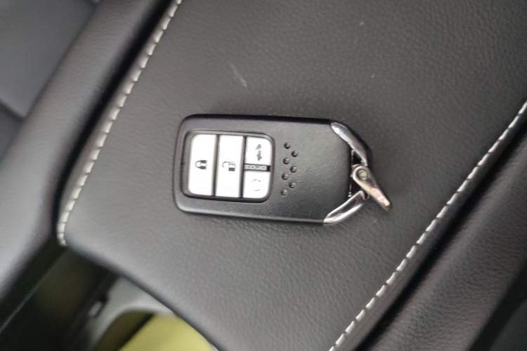 Used Honda Civic 2016 220TURBO CVT Luxury Edition Vehicle Key