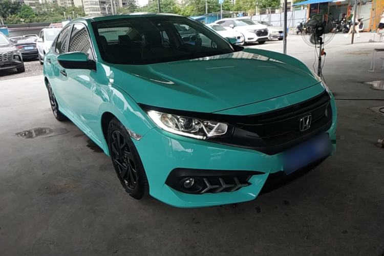 Used Honda Civic 2016 220TURBO CVT Luxury Edition Front Right 45 Deg
