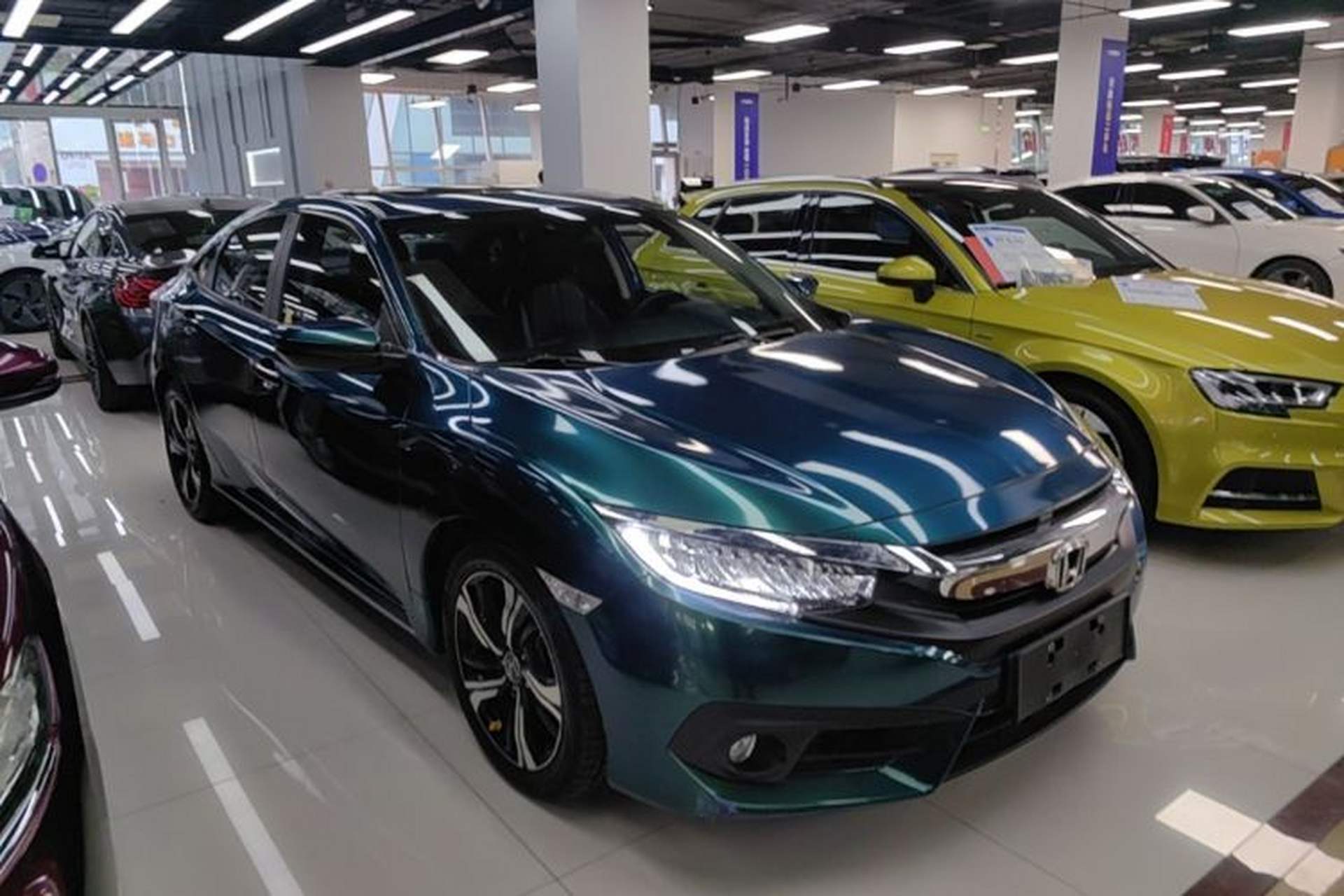 Used Honda Civic 2016 220TURBO CVT Prestige Edition Front Right 45 Deg