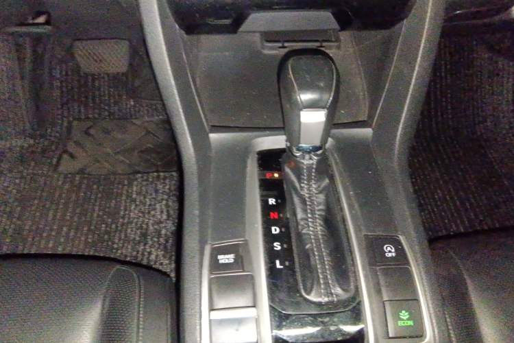 Used Honda Civic 2016 220TURBO CVT Prestige Edition Gear Lever