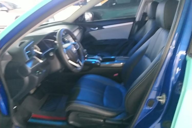 Used Honda Civic 2016 220TURBO CVT Luxury Edition Left Front Seat