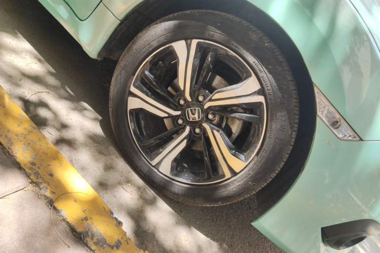 Used Honda Civic 2016 220TURBO CVT Prestige Edition Right Front Wheel Hub