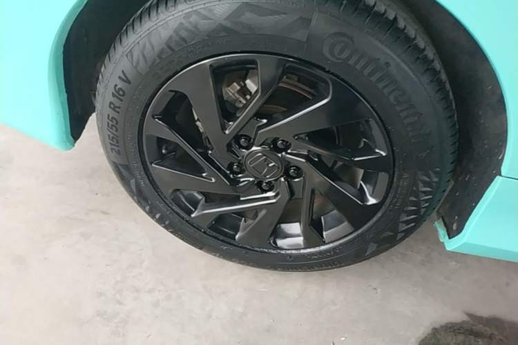 Used Honda Civic 2016 220TURBO CVT Luxury Edition Right Rear Wheel Hub