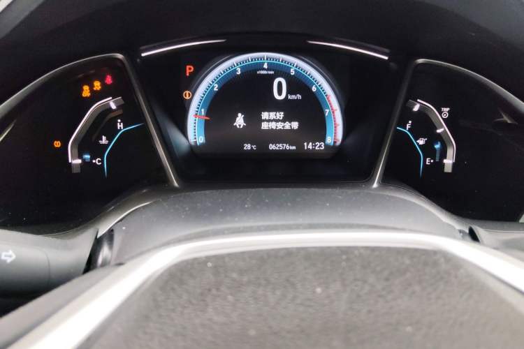 Used Honda Civic 2016 220TURBO CVT Prestige Edition Odometer Close Up