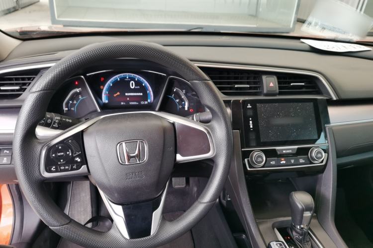 Used Honda Civic 2016 220TURBO CVT Luxury Edition Center Console