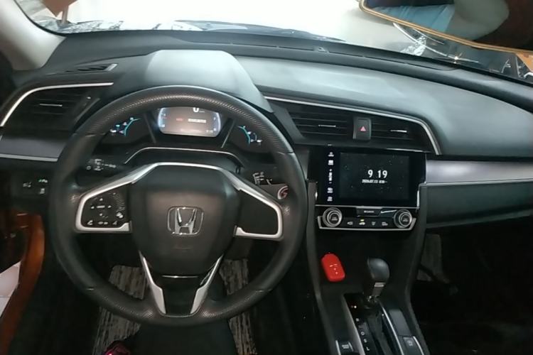 Used Honda Civic 2016 220TURBO CVT Luxury Edition Center Console