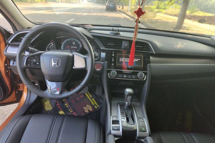 Used Honda Civic 2016 220TURBO CVT Luxury Edition Center Console