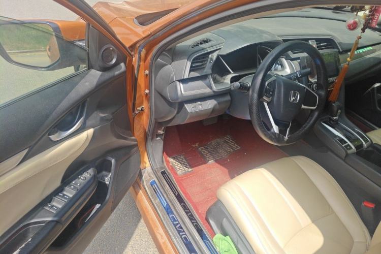 Used Honda Civic 2016 220TURBO CVT Luxury Edition Driver Seat