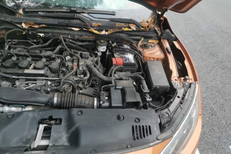Used Honda Civic 2016 220TURBO CVT Luxury Edition Engine Bay Left