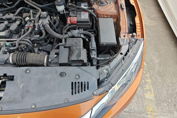 Used Honda Civic 2016 220TURBO CVT Luxury Edition Engine Bay Left