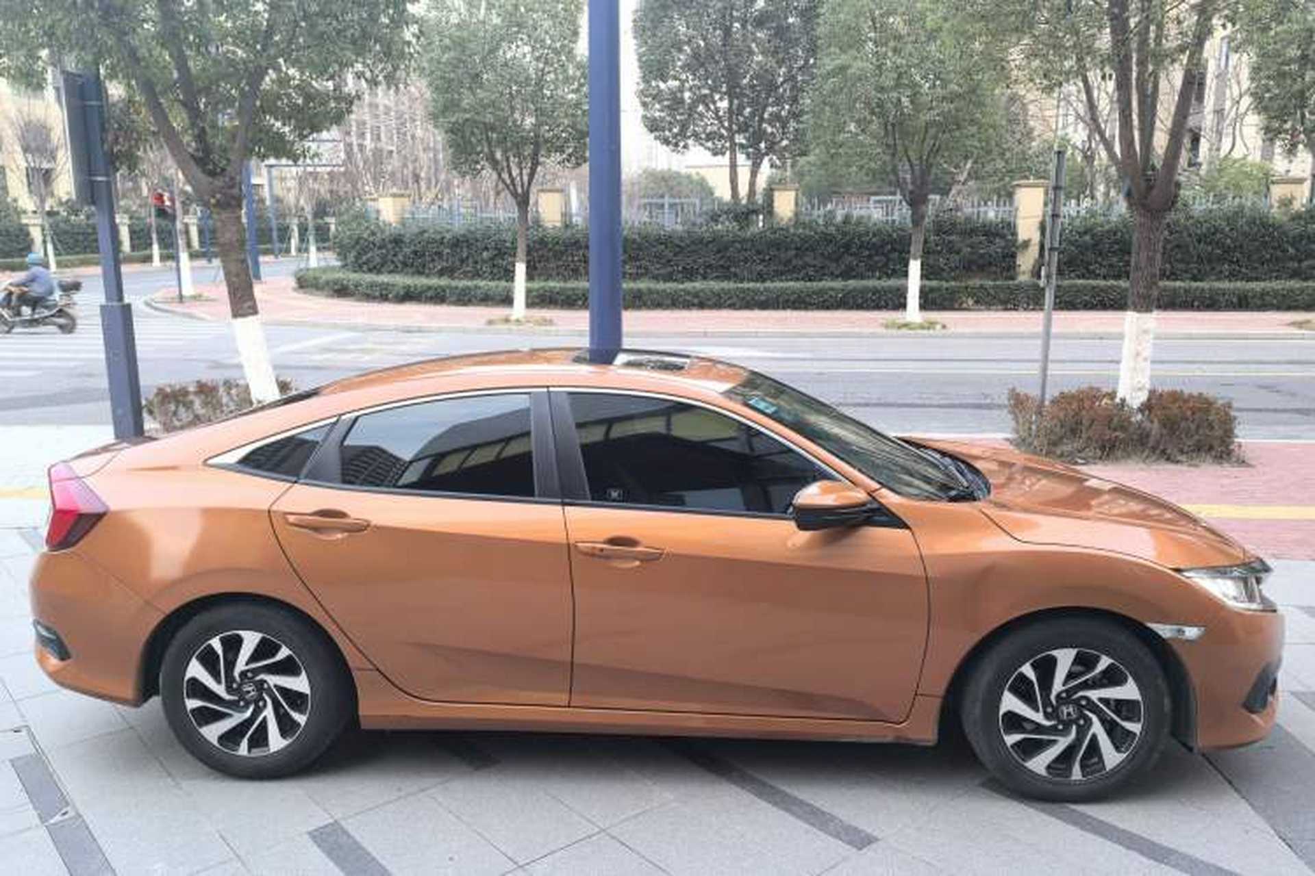 Used Honda Civic 2016 220TURBO CVT Luxury Edition Exterior 3