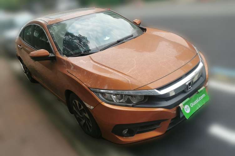 Used Honda Civic 2016 220TURBO CVT Luxury Edition Front Right 45 Deg