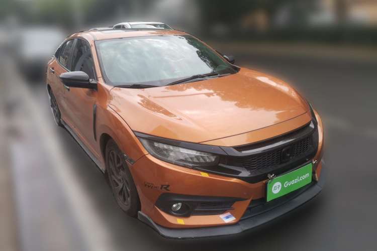 Used Honda Civic 2016 220TURBO CVT Luxury Edition Front Right 45 Deg