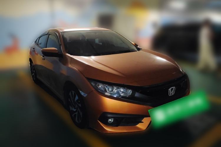 Used Honda Civic 2016 220TURBO CVT Luxury Edition Front Right 45 Deg