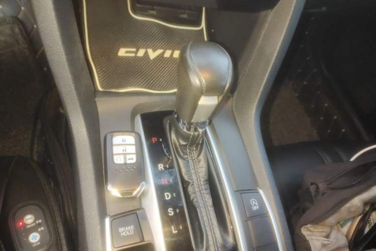 Used Honda Civic 2016 220TURBO CVT Luxury Edition Gear Lever