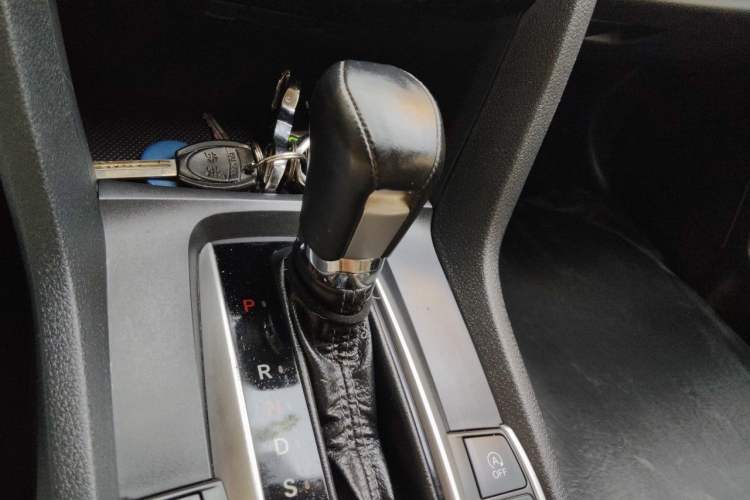 Used Honda Civic 2016 220TURBO CVT Prestige Edition Gear Lever