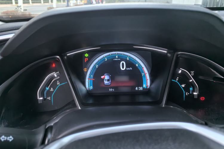 Used Honda Civic 2016 220TURBO CVT Luxury Edition Interior 3