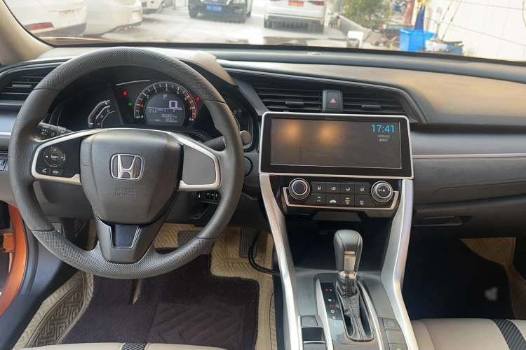 Used Honda Civic 2016 180TURBO CVT Comfort Version Interior 3
