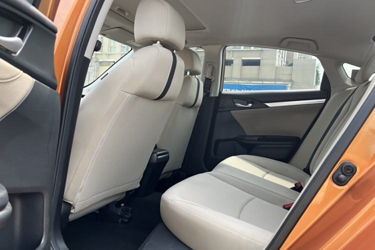 Used Honda Civic 2016 220TURBO CVT Luxury Edition Interior 5