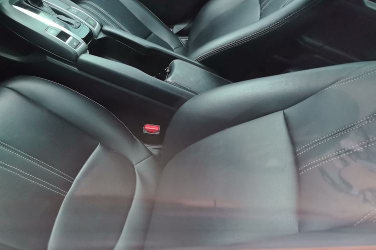 Used Honda Civic 2016 220TURBO CVT Luxury Edition Left Front Seat