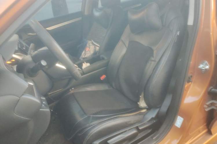 Used Honda Civic 2016 220TURBO CVT Luxury Edition Left Front Seat
