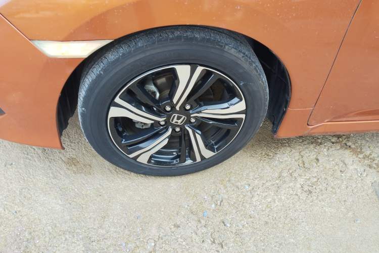Used Honda Civic 2016 220TURBO CVT Prestige Edition Left Front Wheel Hub