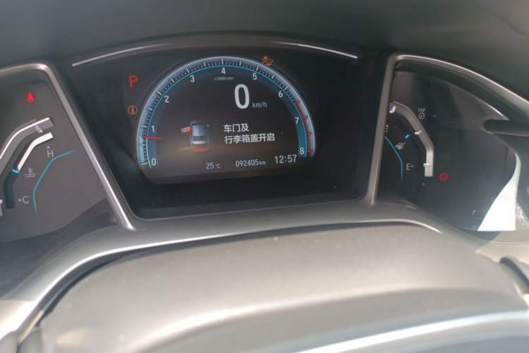 Used Honda Civic 2016 220TURBO CVT Prestige Edition Odometer Close Up