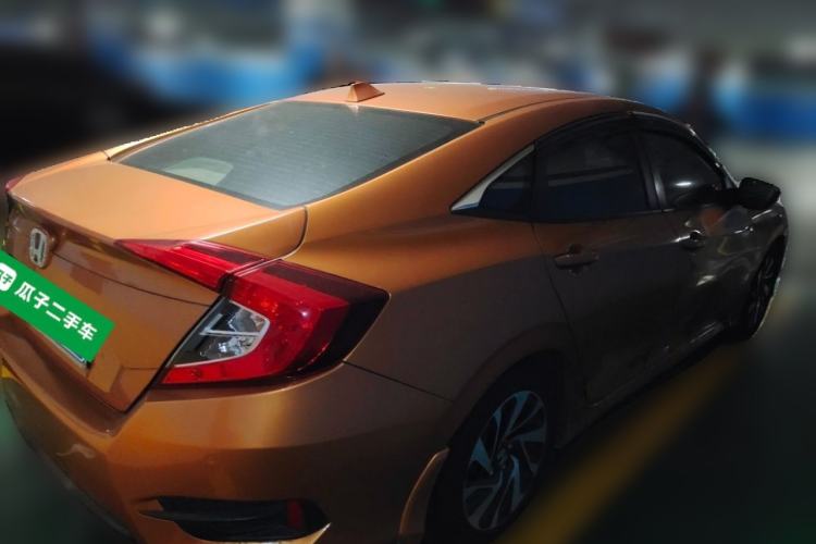 Used Honda Civic 2016 220TURBO CVT Luxury Edition Rear Right 45 Deg