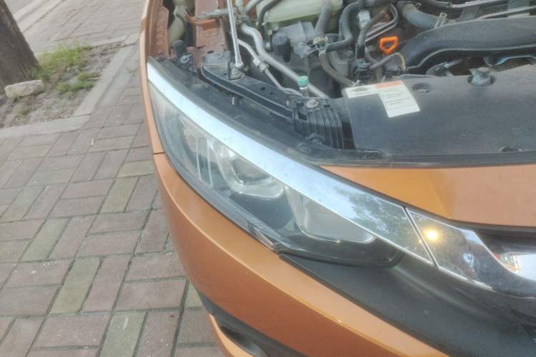 Used Honda Civic 2016 220TURBO CVT Luxury Edition Right Front Headlight