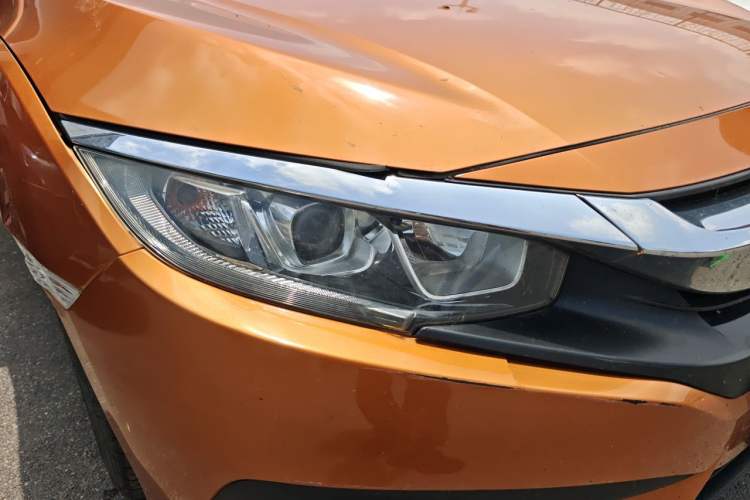 Used Honda Civic 2016 220TURBO Manual Luxury Edition Right Front Headlight