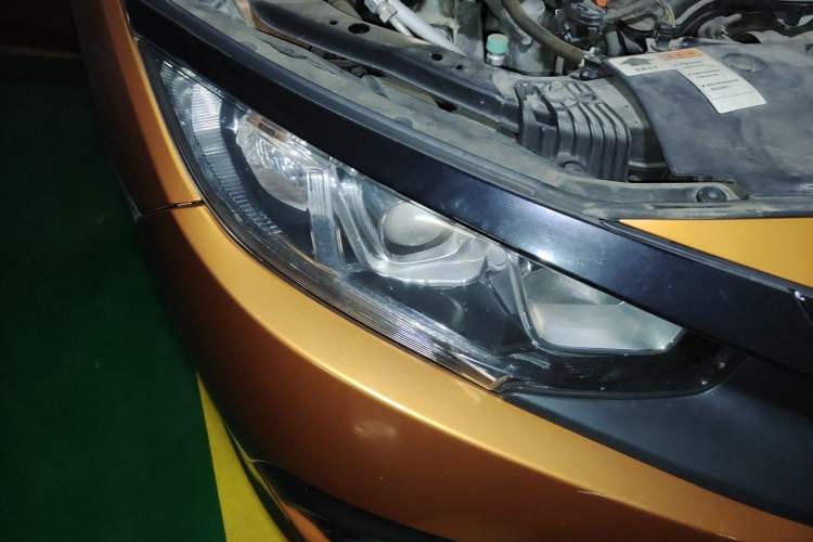 Used Honda Civic 2016 220TURBO CVT Luxury Edition Right Front Headlight
