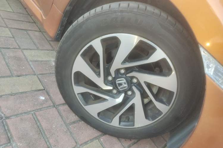 Used Honda Civic 2016 220TURBO CVT Luxury Edition Right Front Wheel Hub