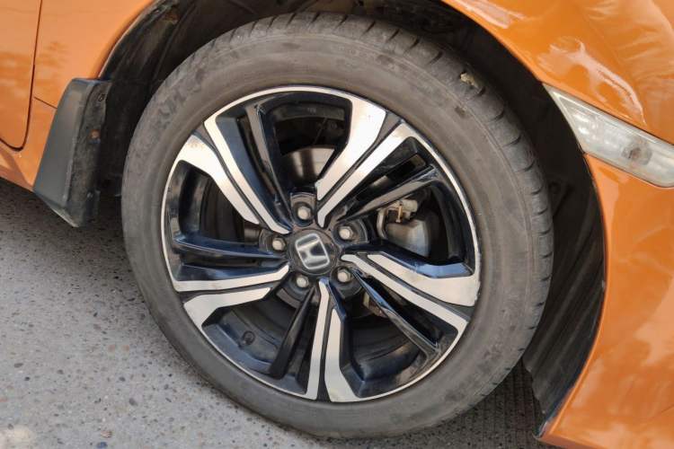 Used Honda Civic 2016 220TURBO CVT Prestige Edition Right Front Wheel Hub