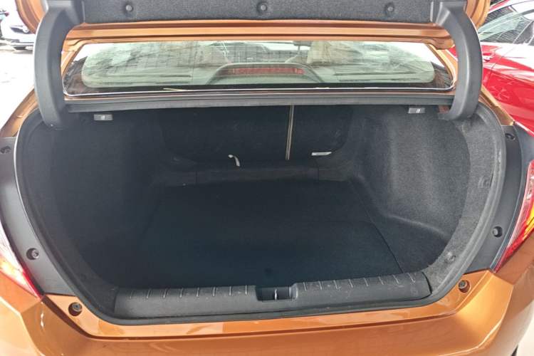 Used Honda Civic 2016 220TURBO CVT Prestige Edition Trunk