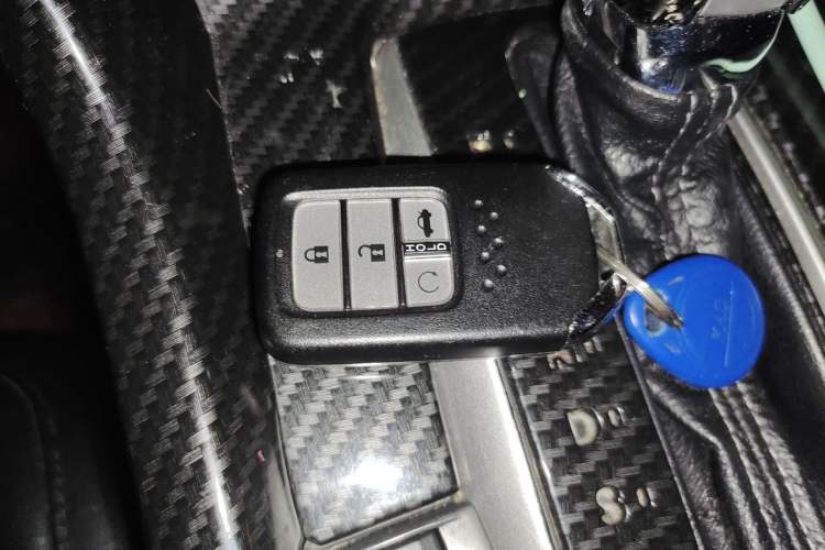 Used Honda Civic 2016 220TURBO CVT Luxury Edition Vehicle Key